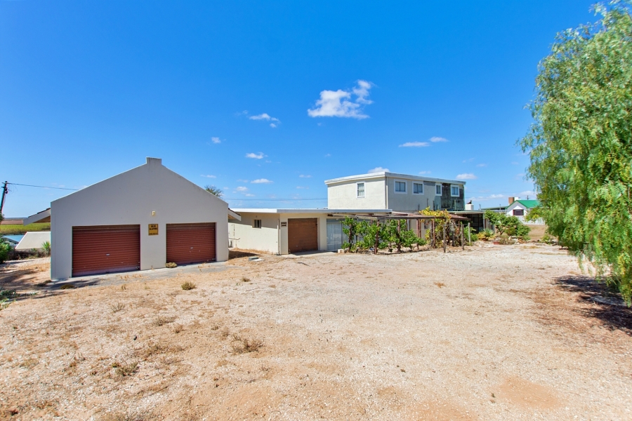 5 Bedroom Property for Sale in Velddrif Western Cape